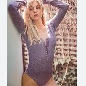 FREE PEOPLE Dylan Thermal Bodysuit  Long Sleeve  V-Neck Sz S Purple